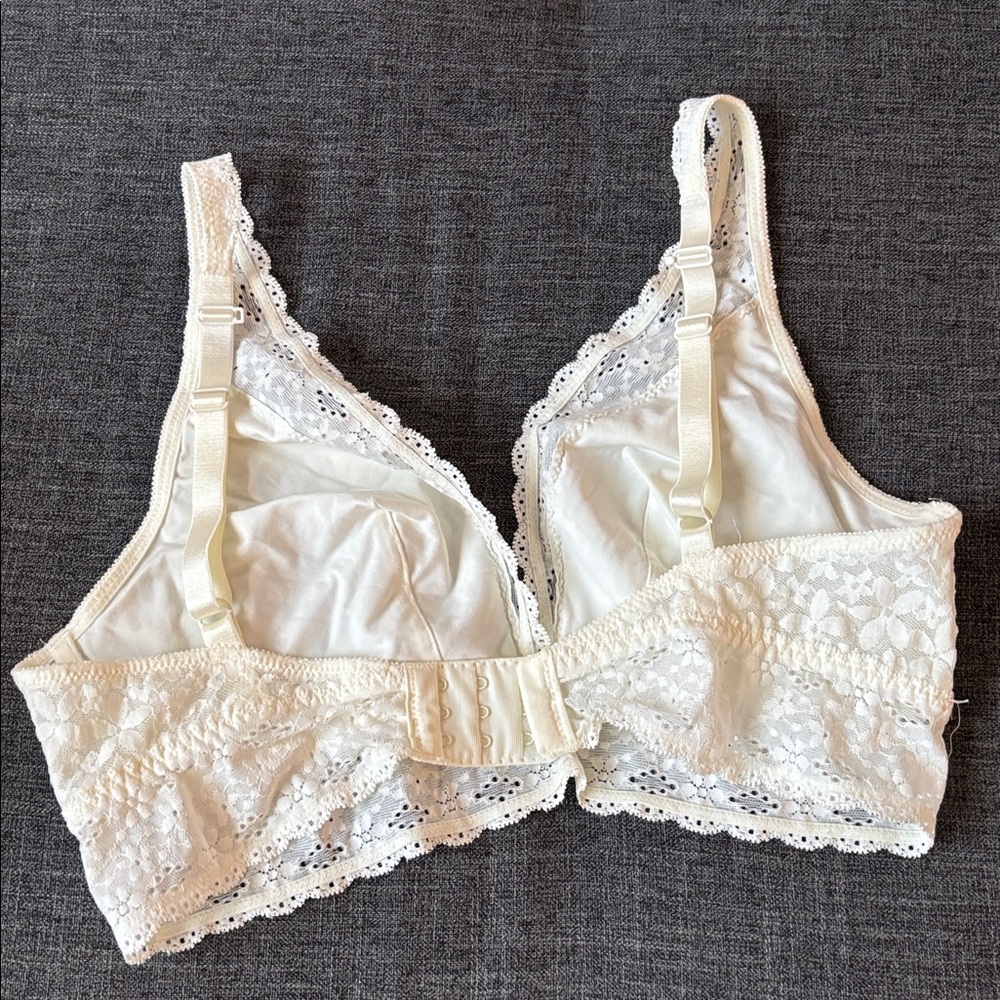 NWOT Lace Bralette - Picture 3 of 5